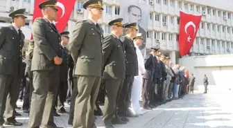 Atatürk'ün Zonguldak'a Gelişi, Denize Karanfil Bırakılarak Kutlandı