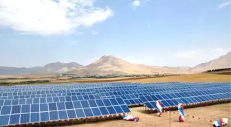 Ekinözü'nde Güneş Enerjisiyle Çalışan Elektrik Santrali Açıldı