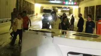 Konya'da Otomobil Sulama Tankerine Çarptı: 2 Yaralı