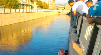 Sulama Kanalına Düşen Genç Bayan Son Anda Kurtarıldı