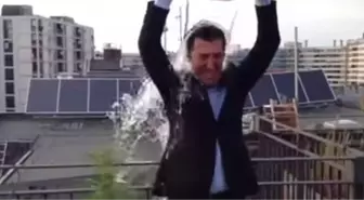 Cem Özdemir, Ice Bucket Challenge Yaperken Hint Keneviri Göründü