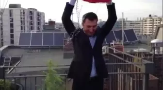 Cem Özdemir'den Hint Kenevirli Ice Bucket Challenge