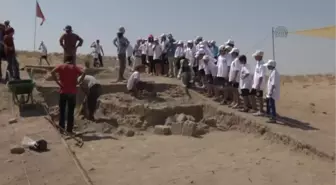 Çocuk Üniversitesi Öğrencileri, Harran Örenyeri'nde Kazı Yaptı