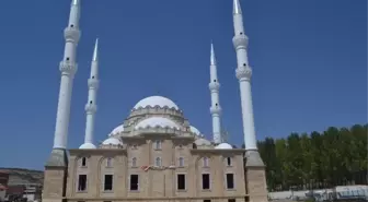 Kula'da Şah Süleyman Camii İnşaatı Devam Ediyor