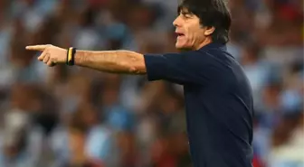 Löw'ün Tercihi Gomez Olacak