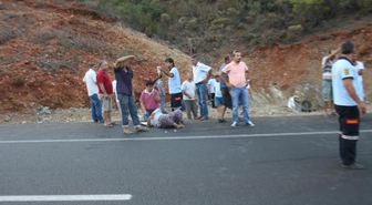 Fethiye'de Minibüs Şarampole Yuvarlandı