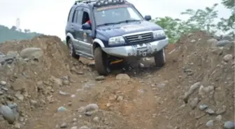 Rizeli Annenin Off-road Tutkusu