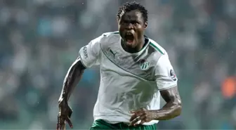 Bursaspor Taye Taiwo'nun Lisansını İptal Etti