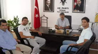 Eskişehirsporlu Futbolculardan AK Parti'ye Ziyaret