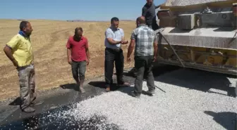 Gölbaşı İlçesinde Bozulan Köy Yolları Yapılıyor