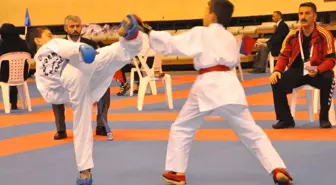 İstanbul'da Karate Şöleni