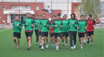 Gölbaşı Belediyespor Kamp Yapacağı Bolu'ya Gitti