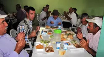 Bin 500 Kişiye Hayır Yemeği