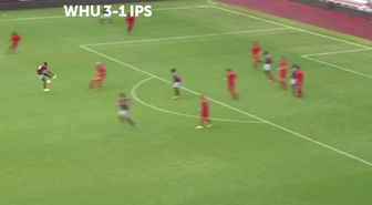 Alex Song'tan Harika Topuk Pası