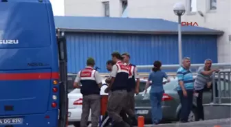 Koğuşta Mahkumlar Tekme Tokat Birbirine Girdi: 13 Yaralı