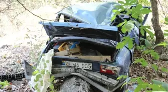 Otomobil Dereye Uçtu: 1 Ölü, 2 Yaralı