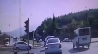 Denizli'de 3 Kişinin Öldüğü Kaza Kamerada
