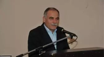 Akan: 'Akademisyen İşini Ciddiye Almak Zorunda'
