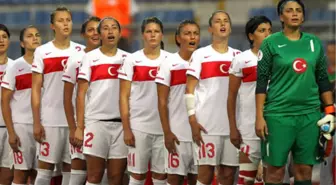 Kadın A Milli Futbol Takımı, İstanbul'da Kampa Girdi
