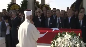 Eğitim Sevdalısı Öğretmen Tekışık, Ankara'da Son Yolculuğuna Uğurlandı