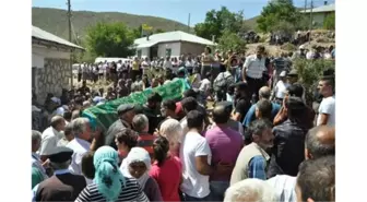Tunceli Üniversitesi Öğrenci Konsey Başkanlığı 3 Günlük Yas İlan Etti