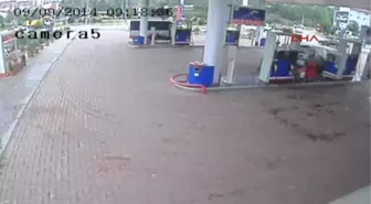 Karabük'te Yaya Geçidinde Kamyonun Altında Can Verdi