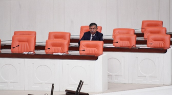 Bakan Yılmaz: Suriyeliler Türk Vatandaşlığına Geçirilmedi
