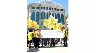 Adliye Çalışanları Hakim ve Savcılara Zam Kararını Protesto Etti