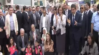 Bakan İslam, Esenler'de Çocuk Sokağı'nı Açtı