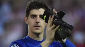 Chelsea Belçikalı Kalecisi Courtois'in Sözleşmesini 5 Yıl Uzattı