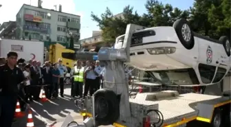 Daire Müdürleri Simülatör Aracında Emniyet Kemeri Takıp Kaza Anını Yaşadı