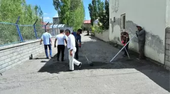 Eleşkirt Belediyesi'nden Parke Taşı Döşeme Çalışması