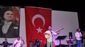 Foça Festivali'nde Coşku Sürüyor