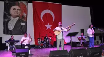 Foça Festivali'nde Coşku Sürüyor