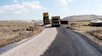 Köy Yolları Yapımına Başlandı