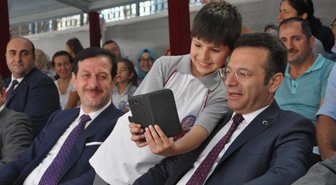 Öğrenciden Okulda 'İlk Gün' Selfiesi