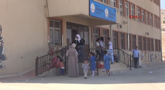 Okul Dönüşümüne Sokakta Ders ile Protesto