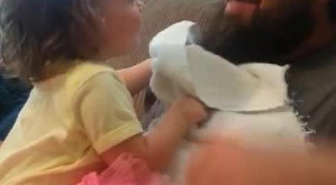 Babasını Sakalsız Görünce Kıyameti Kopardı
