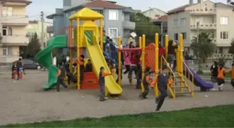Çocuk Parklarında da Yasak!