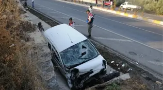 Araç Su Tahliye Kanalına Uçtu