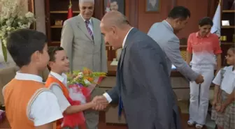Minik Öğrenciler Başkan Kara'yı Ziyaret Etti