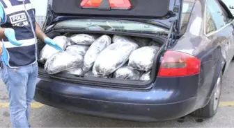 Polisten Kaçan Otomobilden 79 Kilo Esrar Çıktı