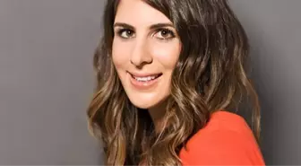 Ülkesini Karalamaya Utanmayan Türk Gazeteci!