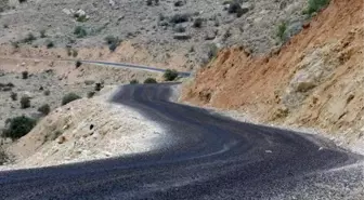 Başkan Çakır, Yazıhan'da Yol Çalışmalarını İnceledi