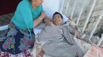 Engelli Oğlu İçin Akülü Araba İstiyor