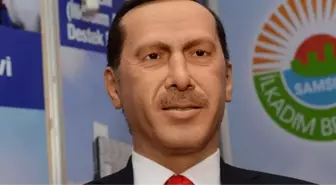 Cumhurbaşkanı Erdoğan'ın Balmumu Heykeli Yapıldı