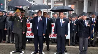 Vali ve Belediye Başkanı'na Şemsiye Tutuldu, Gazi Islandı