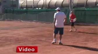 Maliye Bakanı Şimşek'in Tenis Maçı Zaferi