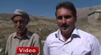 Hakkari'de Her Yere Yürüyerek Gidiyor