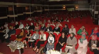 Adıyaman'da, 'Kadın Hakları ve Film Günleri' Konulu Panel
